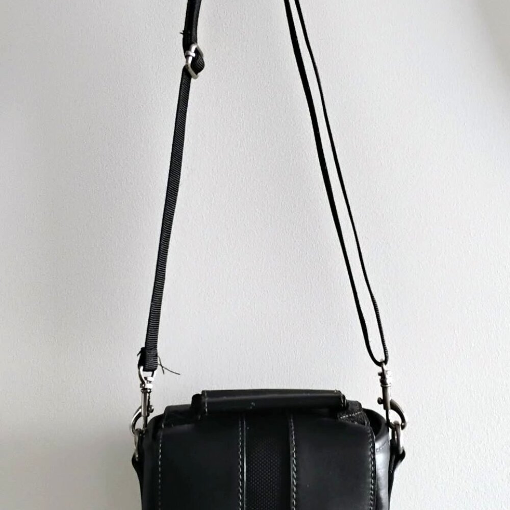 Icon Camera Bag with Adjustable Strap - Picture 3 of 11